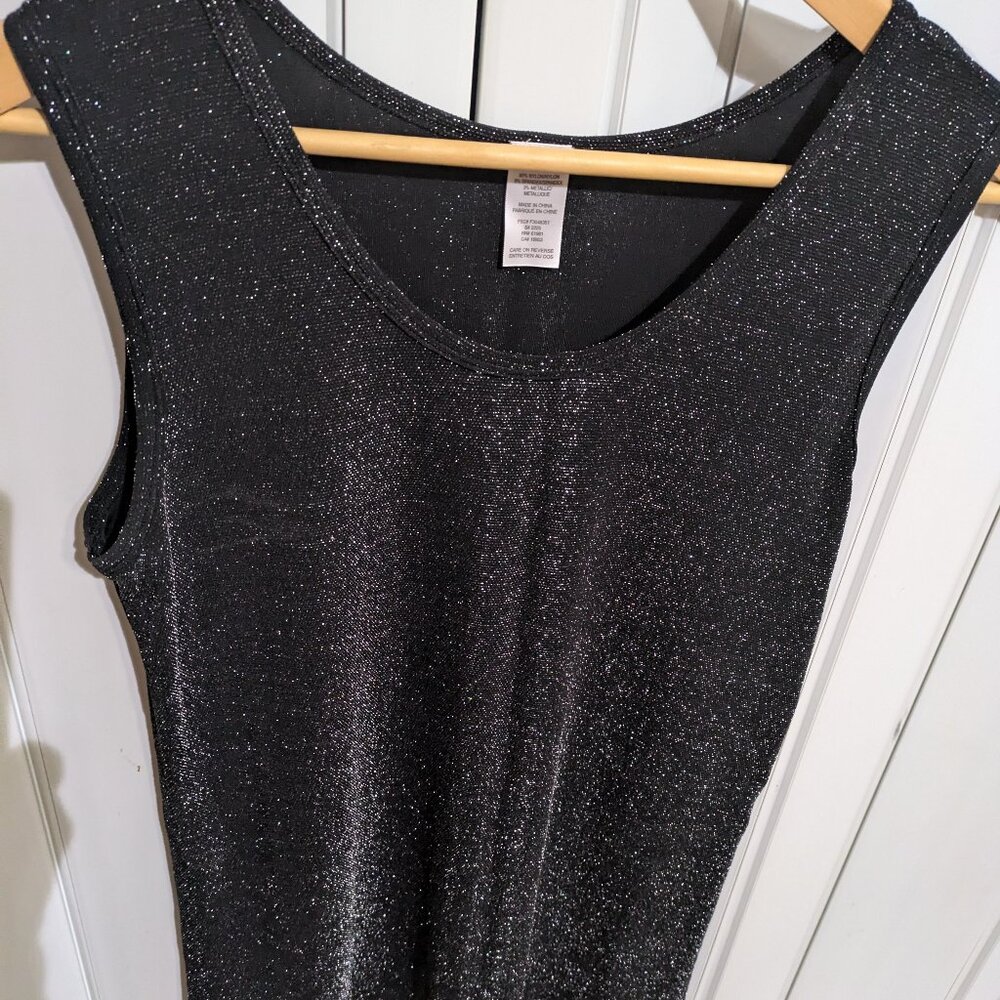 ~NWOT Women's Black tank.